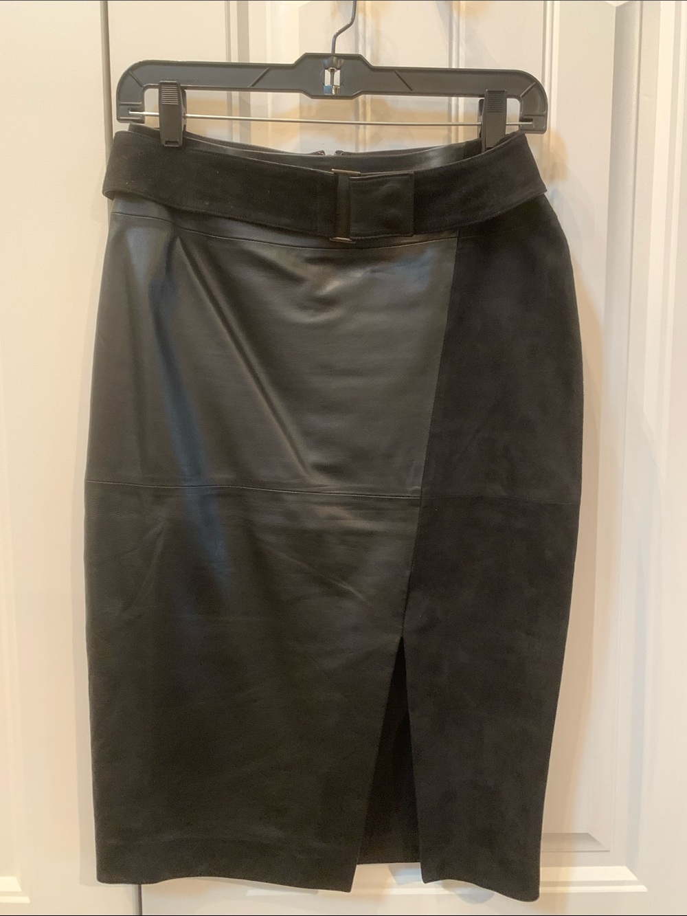 White House Black Market Black Faux Leather and Suede Panel Pencil Skirt